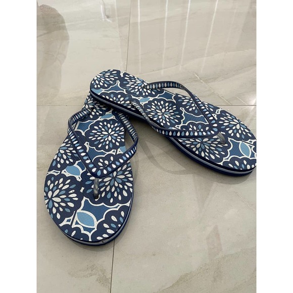 Vera Bradley Flip Flops 9-10 - Picture 1 of 5